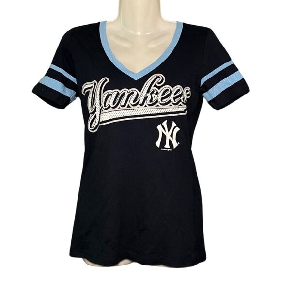 New Era Tops - New York Yankees New Era Graphic Raglan V Neck Short Sleeve Tee Shirt Size XS